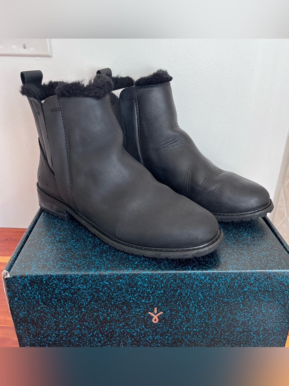 Emu Pioneer Boots, size 9